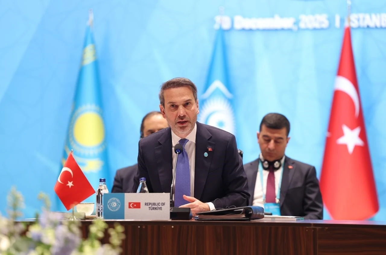 Bakan Bayraktar: &quot;Doğudan batıya ‘yeşil enerji hattı’ çalışmaları başlıyor&quot;
