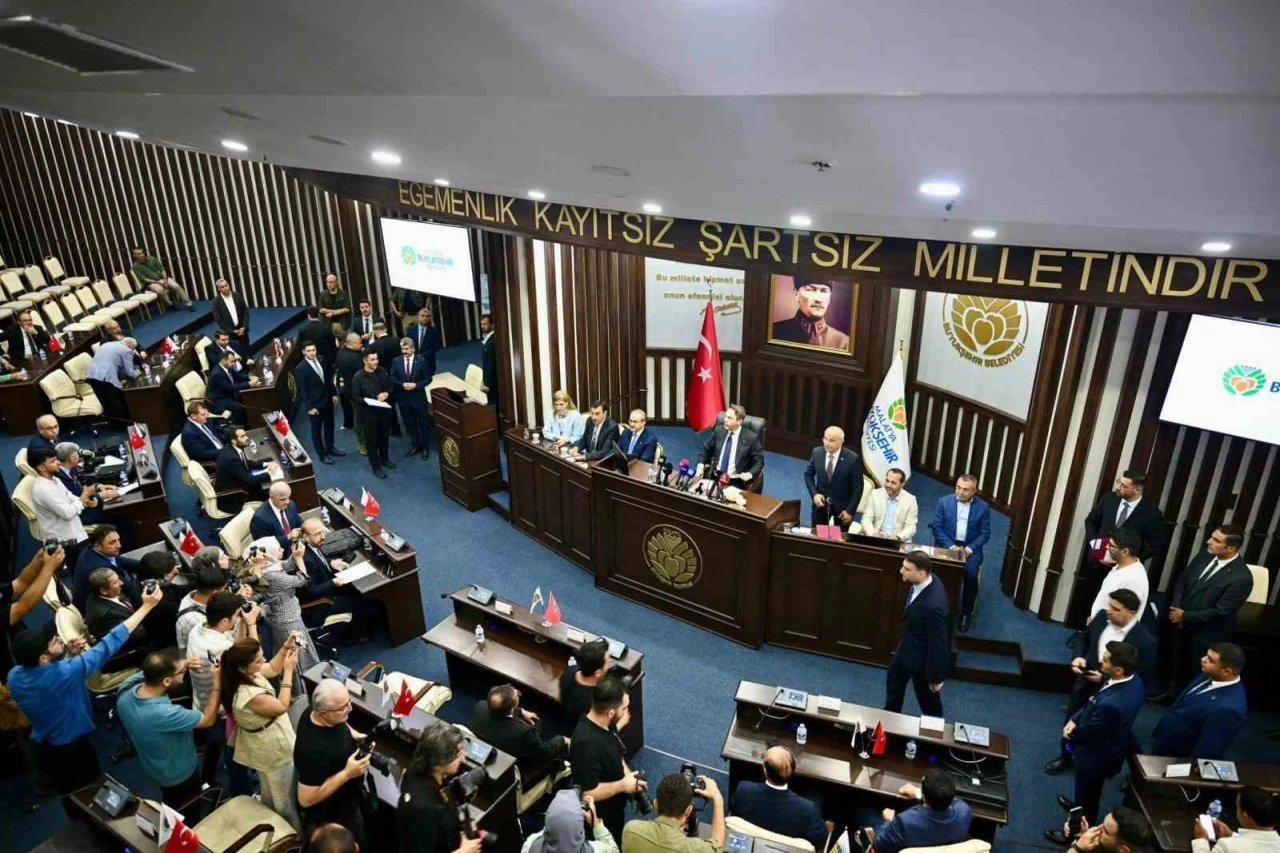 Bakan Bayraktar: &quot;Karadeniz gazı 2028’de 16 milyon haneye ulaşacak&quot;
