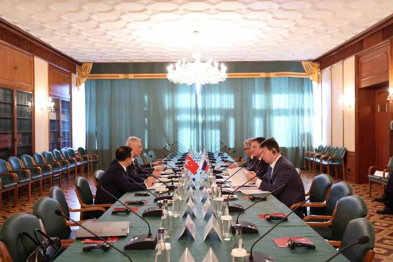 Bakan Bolat, Rusya Başbakan Yardımcısı Novak ile görüştü
