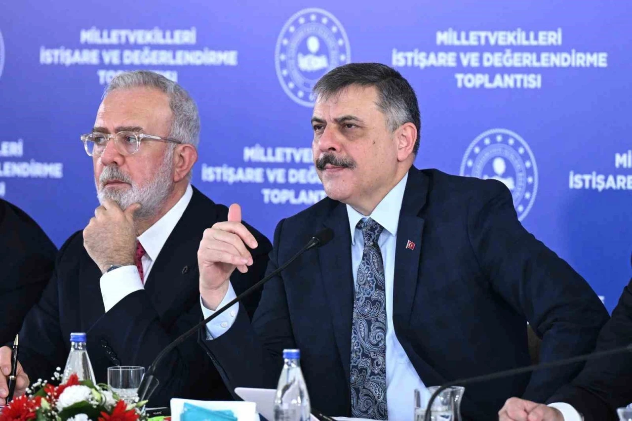 Bakan &Ccedil;ift&ccedil;i: "Ahbap &ccedil;avuş rezaleti, resmi kurumların g&uuml;venilirliğini bir kez daha ortaya koydu"
