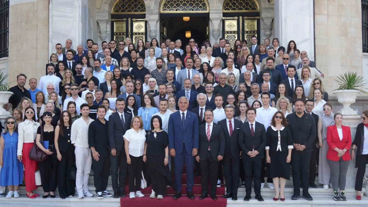 Bakan Ersoy: &quot;Kültür ve sanatla daha güçlü bir Türkiye hedefi doğrultusunda çalışmaya devam edeceğiz&quot;
