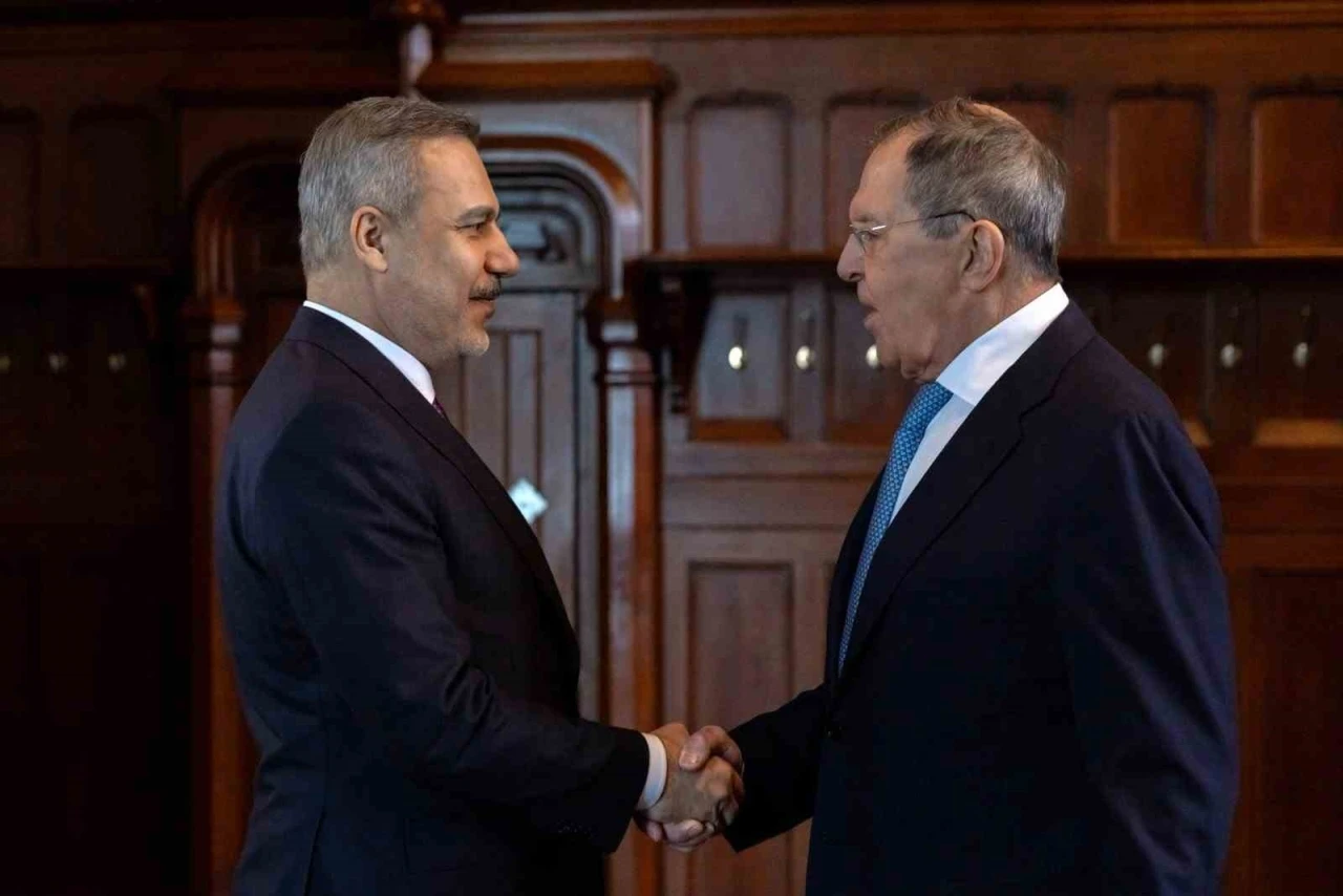 Bakan Fidan, Lavrov ile baş başa g&ouml;r&uuml;şt&uuml;
