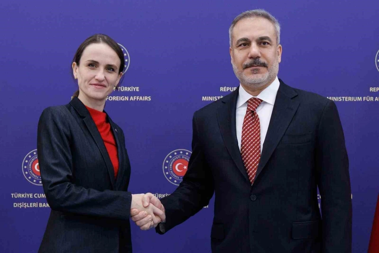 Bakan Fidan, Roman mevkidaşı ile görüştü