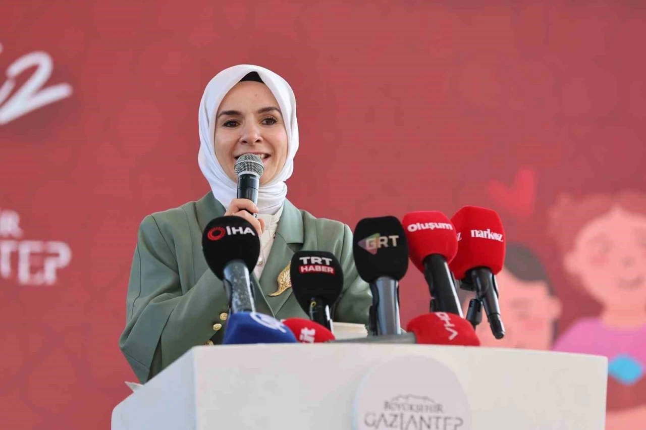 Bakan Göktaş: &quot;Güçlü nesiller güçlü ailelerde yetişir ve güçlü aileler güçlü Türkiye’nin teminatıdır&quot;
