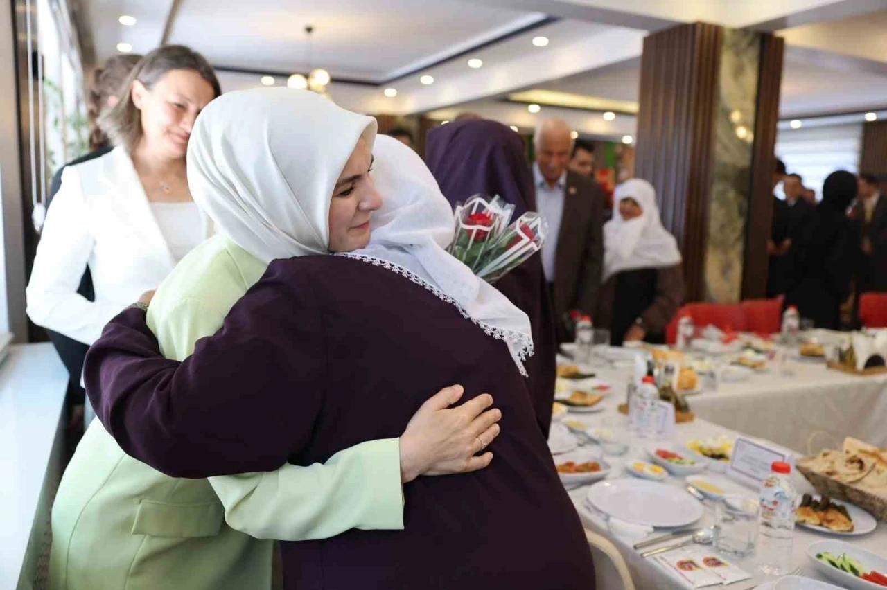 Bakan Göktaş: &quot;Şehit ve gazilerimizle bu yolda yürümek ve bu süreci beraber inşa etmekten memnuniyet duyuyoruz&quot;
