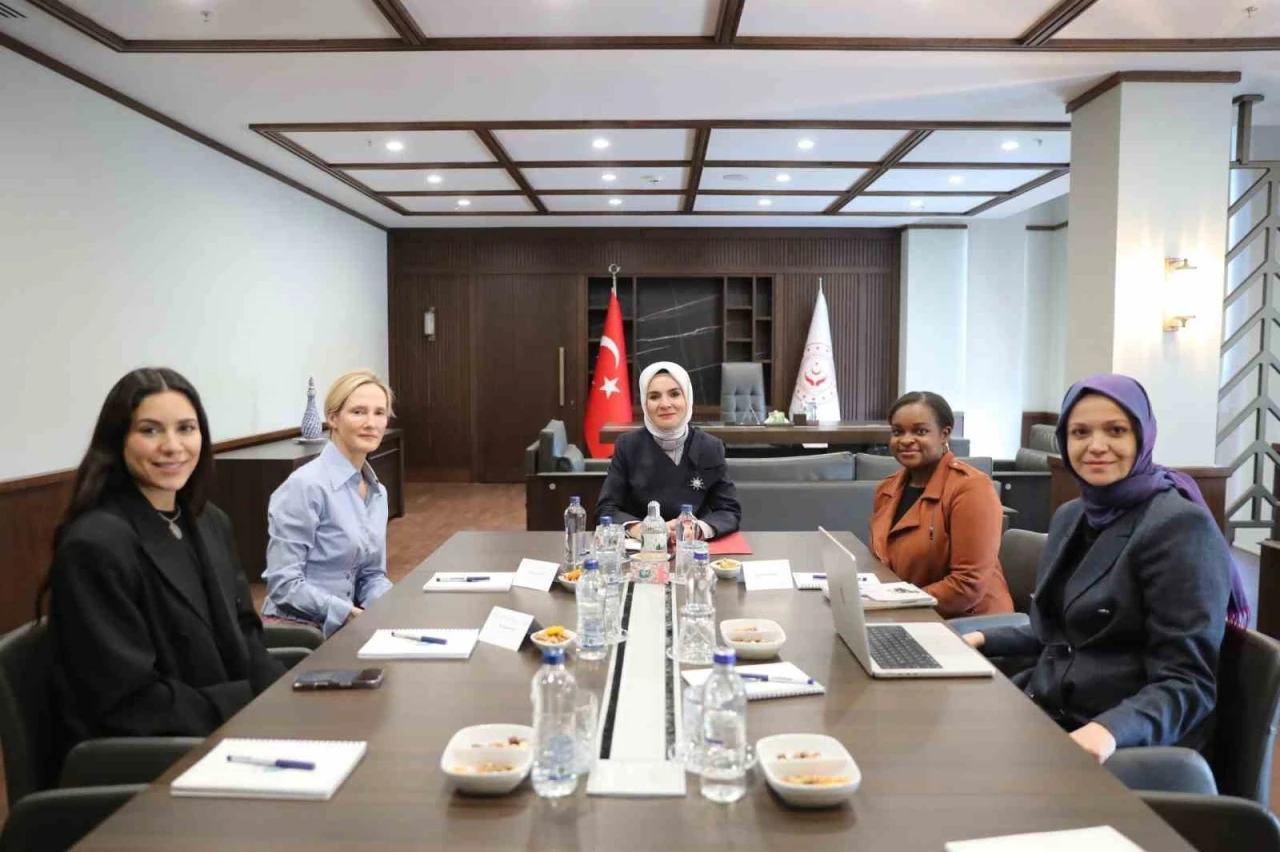 Bakan Göktaş: &quot;Sosyal medya ve oyun platformlarına önemli yükümlülükler getirmeyi planlıyoruz&quot;
