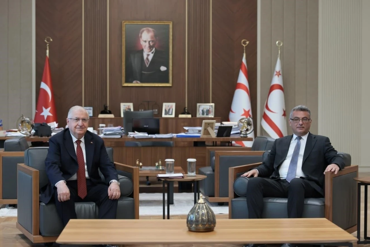 Bakan G&uuml;ler, KKTC Cumhurbaşkanı Erh&uuml;rman ile bir araya geldi
