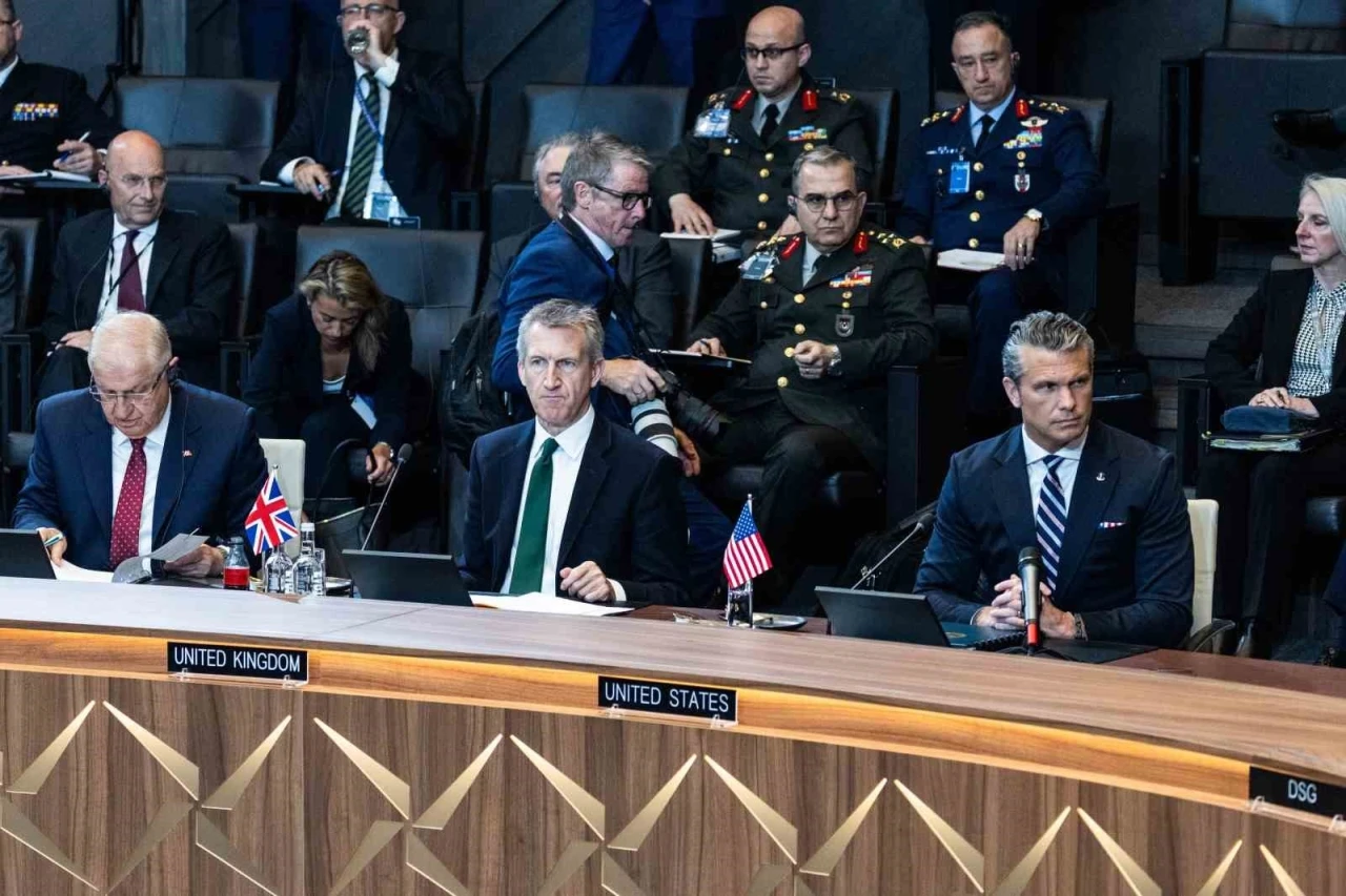 Bakan G&uuml;ler, NATO Savunma Bakanları Toplantısına katıldı
