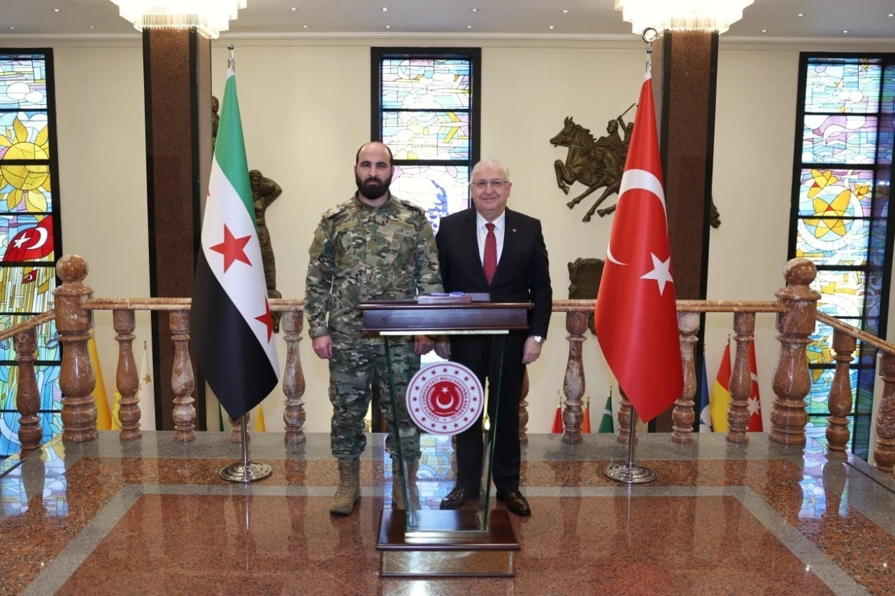 Bakan G&uuml;ler, Suriye Genelkurmay Başkanı T&uuml;mgeneral Nureddin Ali Na&rsquo;san&rsquo;ı kabul etti
