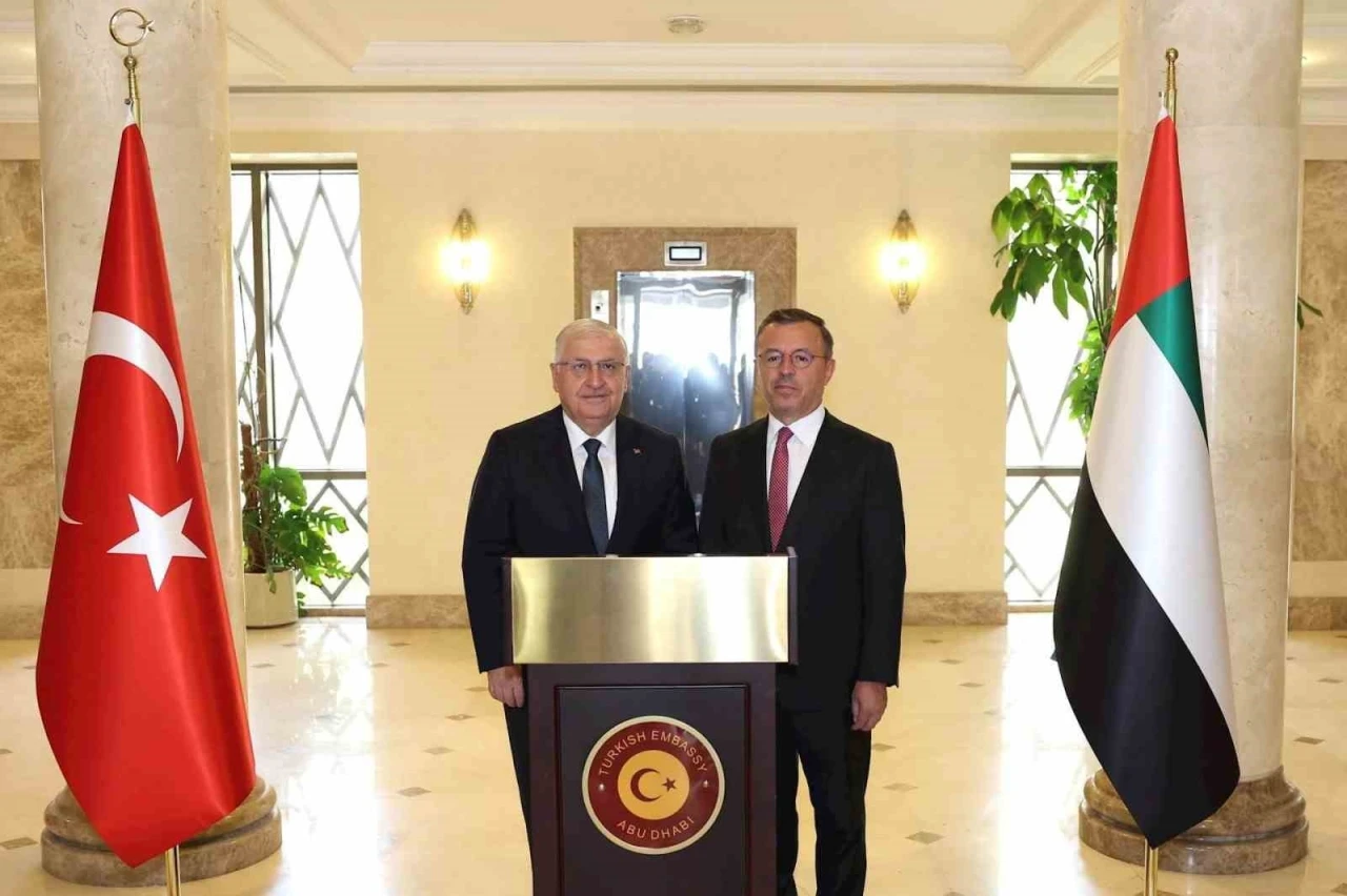 Bakan Güler, Türkiye’nin Abu Dabi Büyükelçiliğini ziyaret etti
