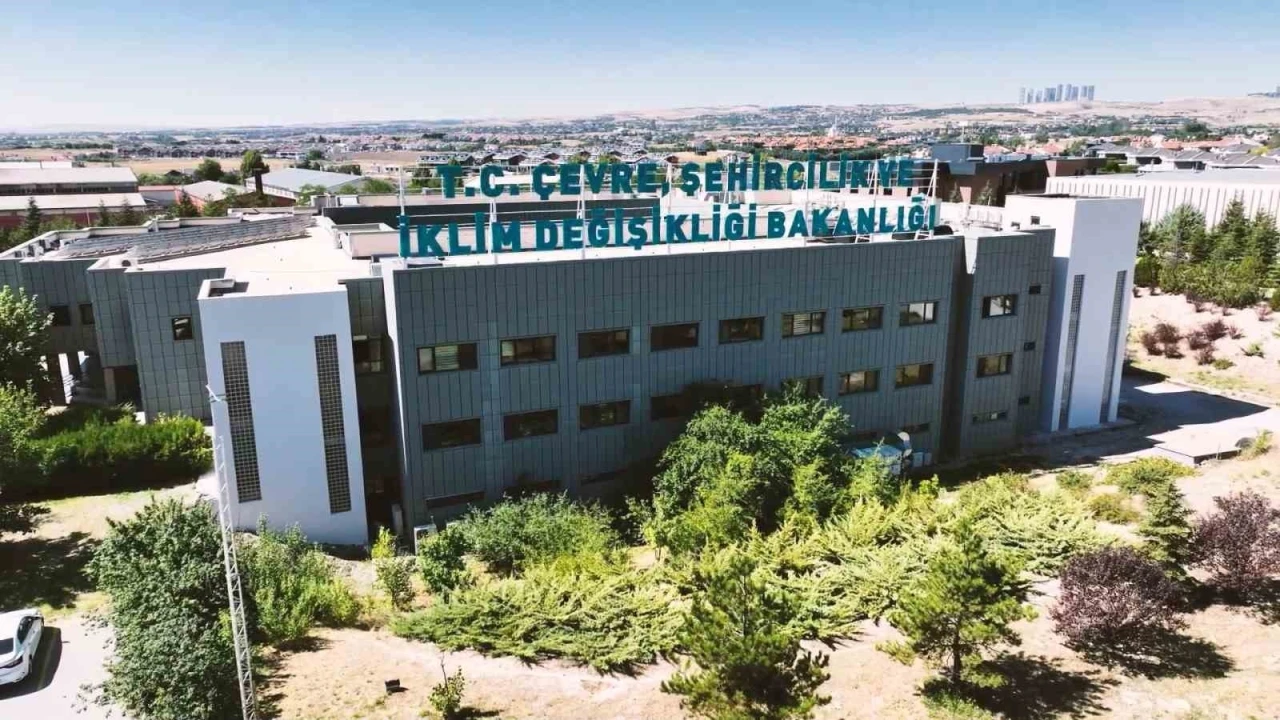 Bakan Kurum: &quot;Hava kirliliğiyle mücadelede taviz vermiyoruz&quot;
