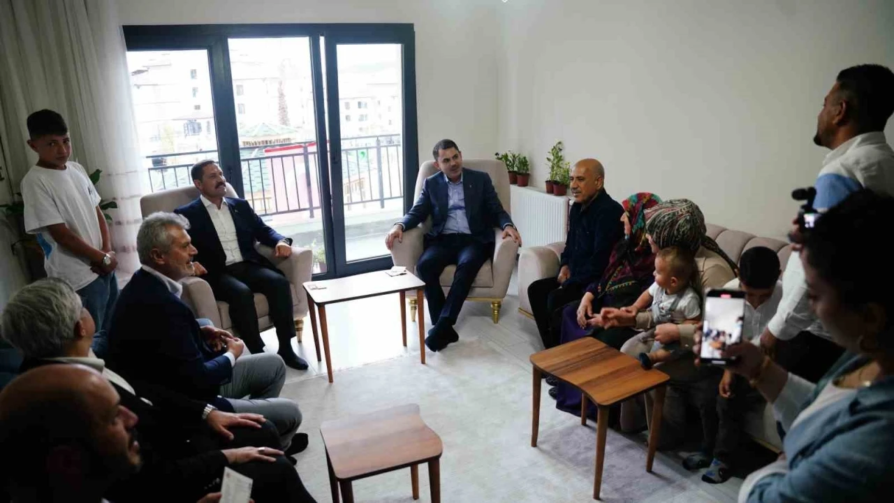 Bakan Kurum: &quot;Tüm vatandaşlarımız evlerine kavuşana kadar çalışacağız&quot;
