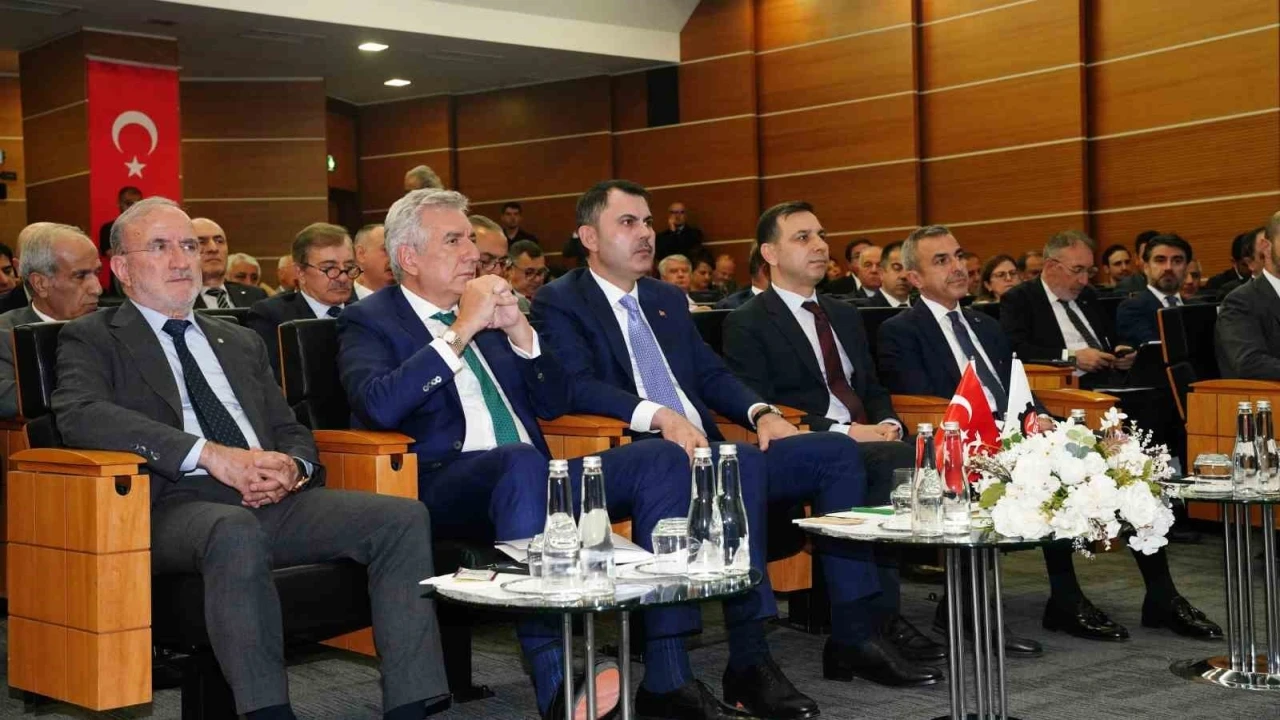 Bakan Kurum: &quot;Yıl sonunda 81 ilimizde yeni bir sosyal konut projesi başlıyoruz&quot;
