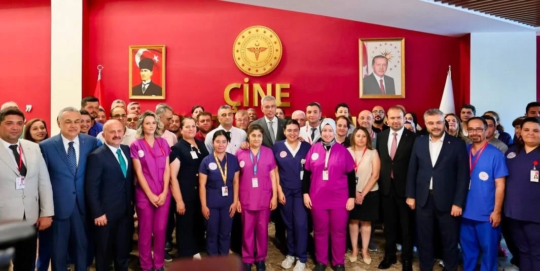 Bakan Memişoğlu &Ccedil;ine Devlet Hastanesi&rsquo;nde incelemelerde bulundu
