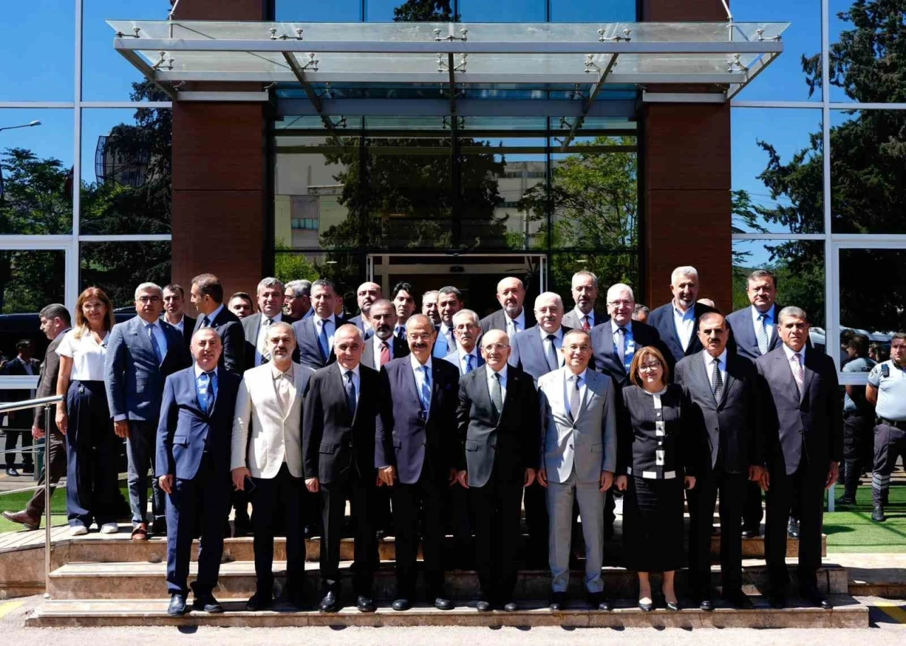 Bakan Şimşek, Gaziantep’te ekonomi değerlendirme toplantılarına katıldı
