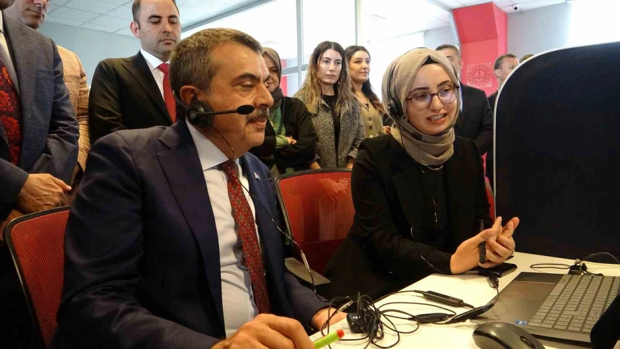 Bakan Tekin çağrı karşıladı: &quot;Bayram tatili uzatılmayacak&quot;
