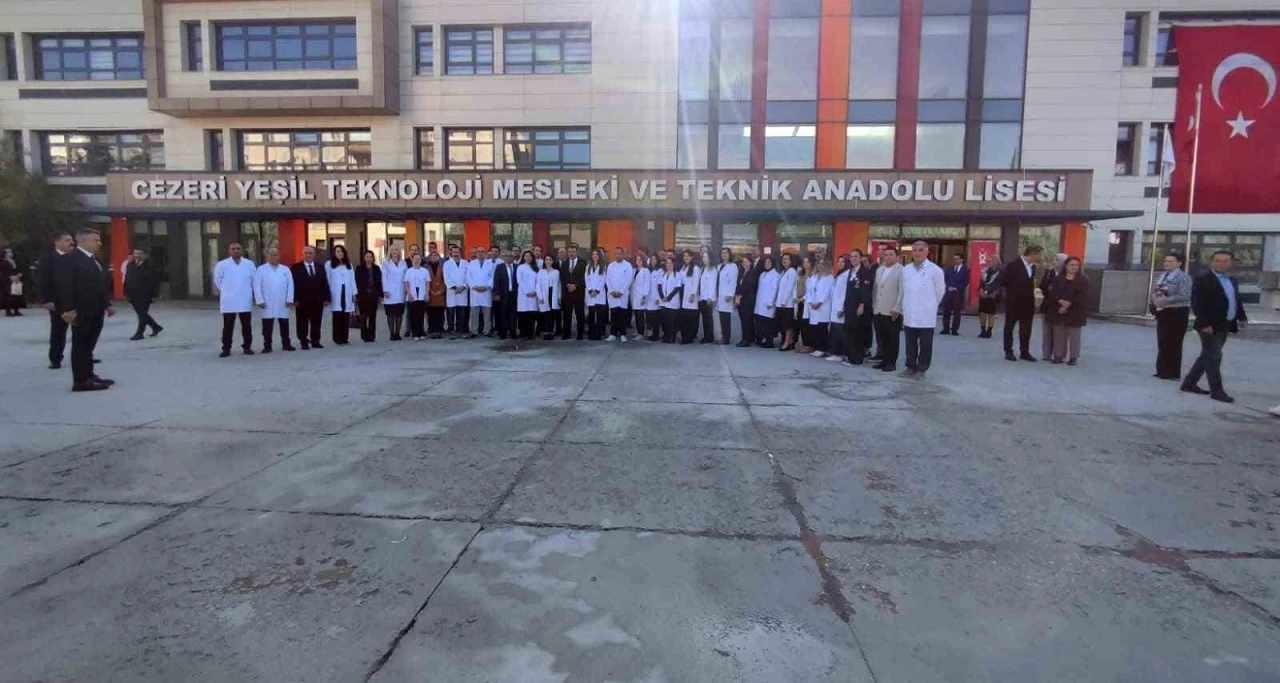 Bakan Tekin: &quot;Dünyadaki eğitim sektörüyle herkesin insan haklarına egemen olacağına inanıyorum&quot;
