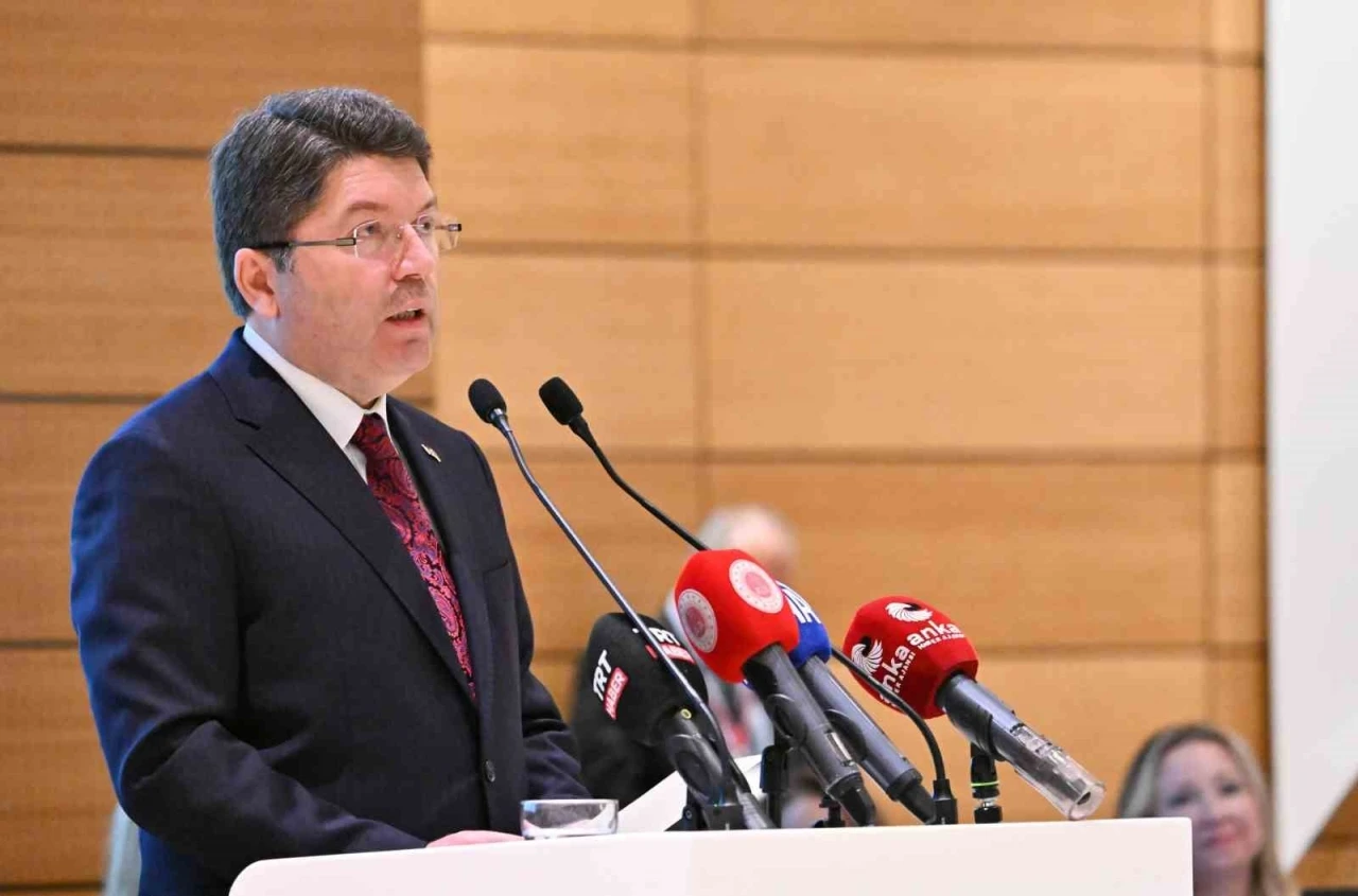 Bakan Tunç: &quot;2002 yılında bin 231 olan noterlik sayısını yüzde 94 artışla 2 bin 385’e çıkardık&quot;
