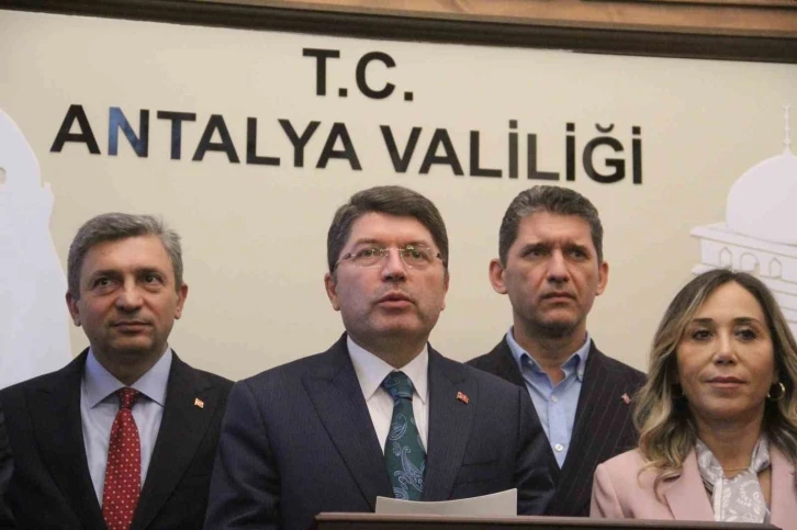 Bakan Tun&ccedil;: "İsrail uluslararası anlaşmaları &ccedil;&ouml;pe atıyor"
