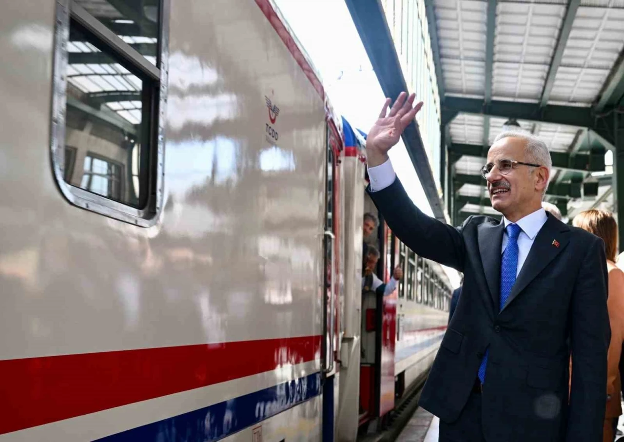 Bakan Uraloğlu: "2025-2026 kış sezonu seferleri 22 Aralık’ta başlayacak, 1 Mart 2026 tarihine kadar devam edecek"