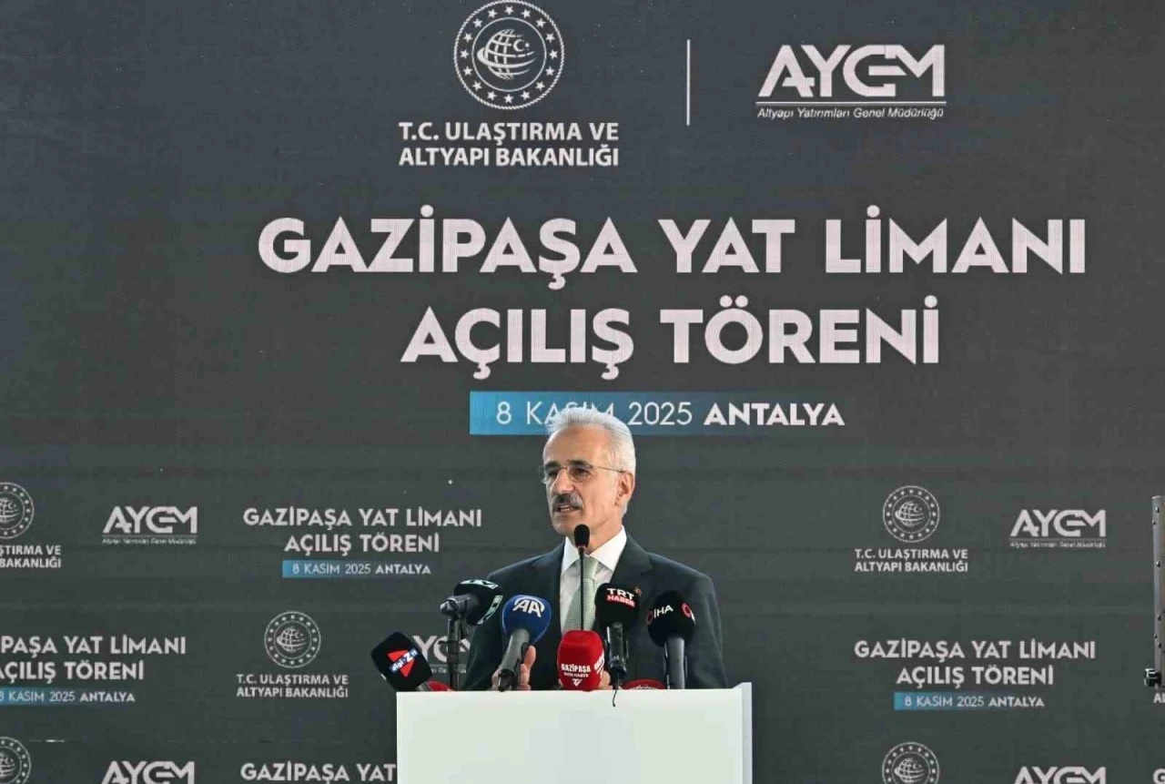 Bakan Uraloğlu: &quot;Antalya-Mersin Bölünmüş Yol Projesinde 440 kilometrenin 400 kilometresini bitirdik&quot;
