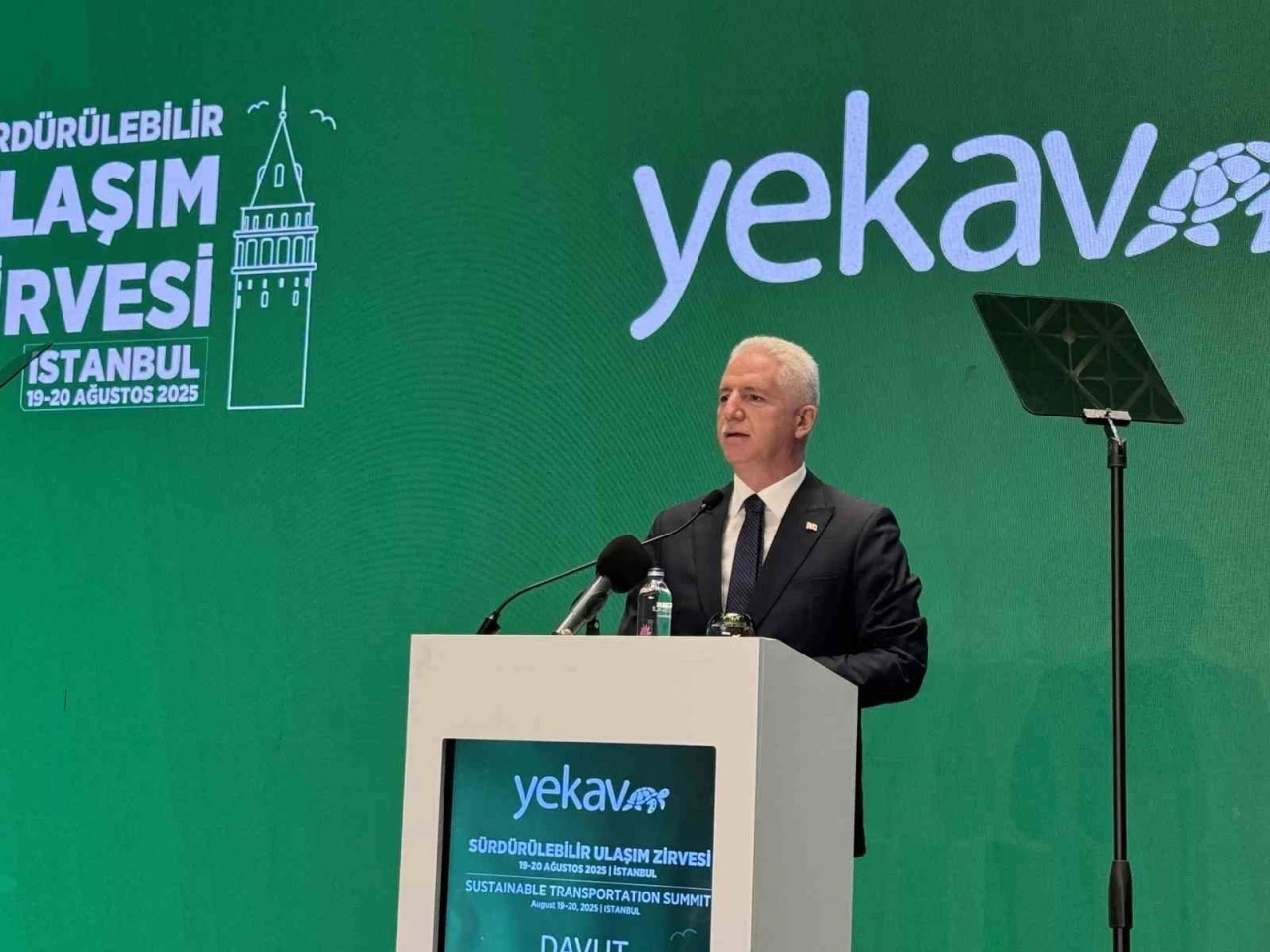Bakan Uraloğlu: &quot;Fiber optik altyapımızı karayolu ağlarımızda 20 bin kilometreye çıkaracağız&quot;
