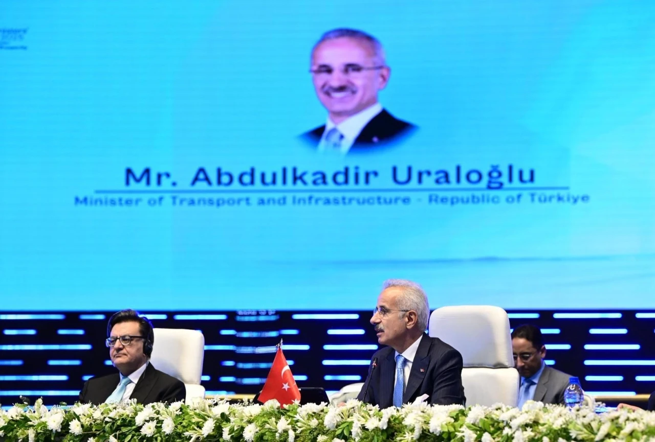 Bakan Uraloğlu: &quot;Ülkemizin stratejik konumunu yaklaşık 300 milyar dolarlık yatırım ile daha da güçlendirdik&quot;
