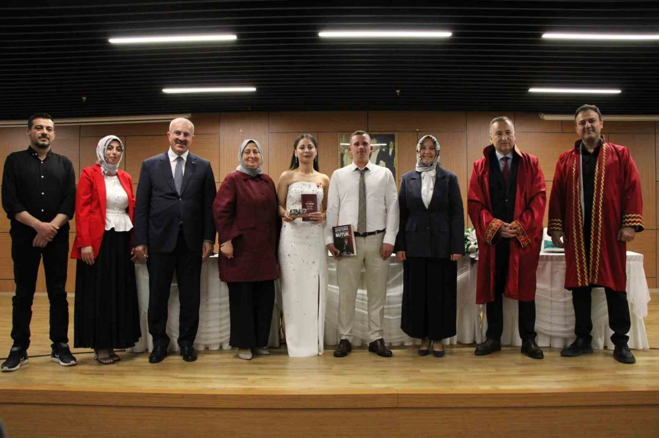 Bakan Yardımcısı Yenigün, evlilik için devlet desteği alan çiftin nikah şahitliği yaptı
