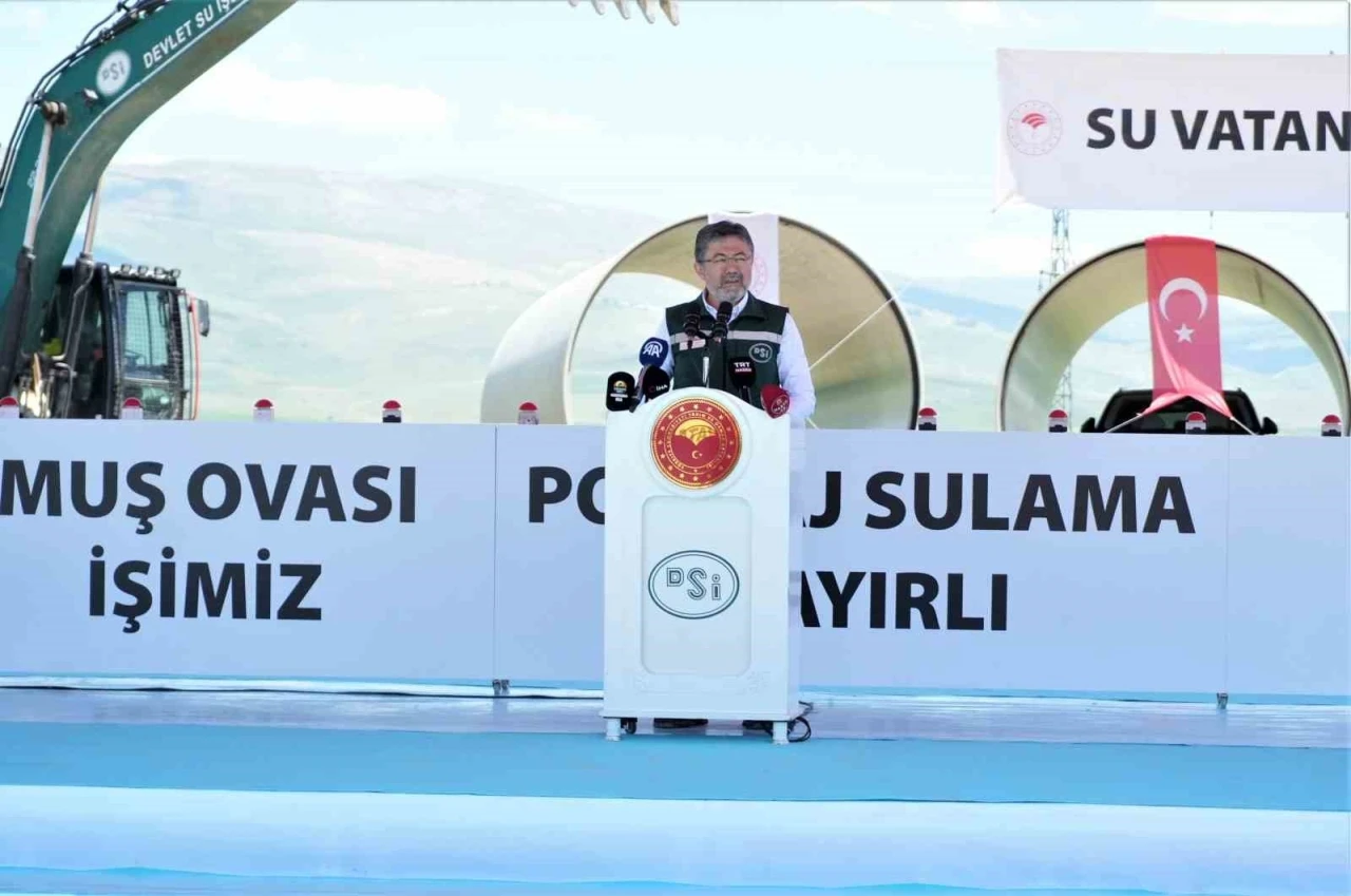 Bakan Yumaklı, &quot;Muş Ovası Pompaj Sulama 1. Etap&quot; inşaatı temel atma törenine katıldı
