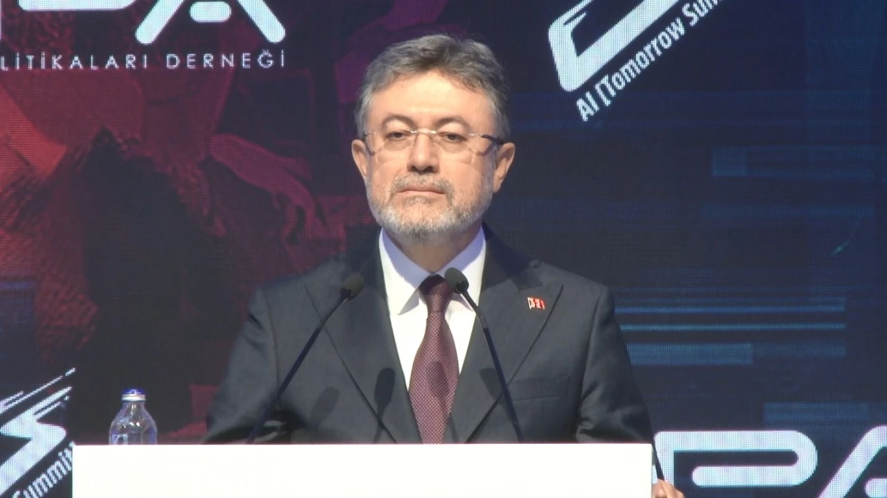 Bakan Yumaklı: "Tarım ve Orman Sekt&ouml;r&uuml;nde Yapay Zeka Destekli Dijital D&ouml;n&uuml;ş&uuml;m Strateji Belgesi ve Eylem Planımızı hazırladık"
