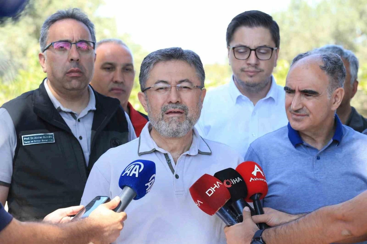Bakan Yumaklı: &quot;Yangınların 6’sı halen aktif, Akhisar’da tek noktaya yoğunlaştık&quot;
