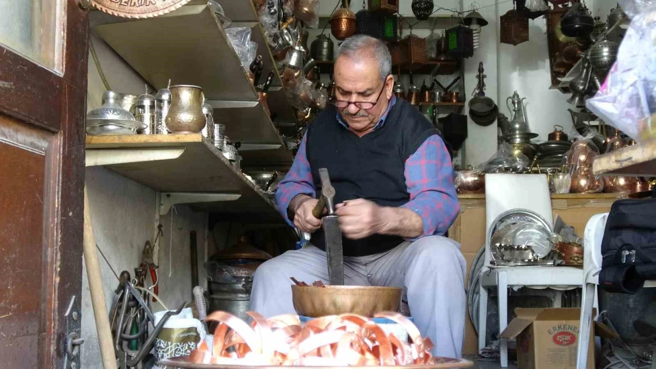 Bakır bileklikler yeniden moda oldu
