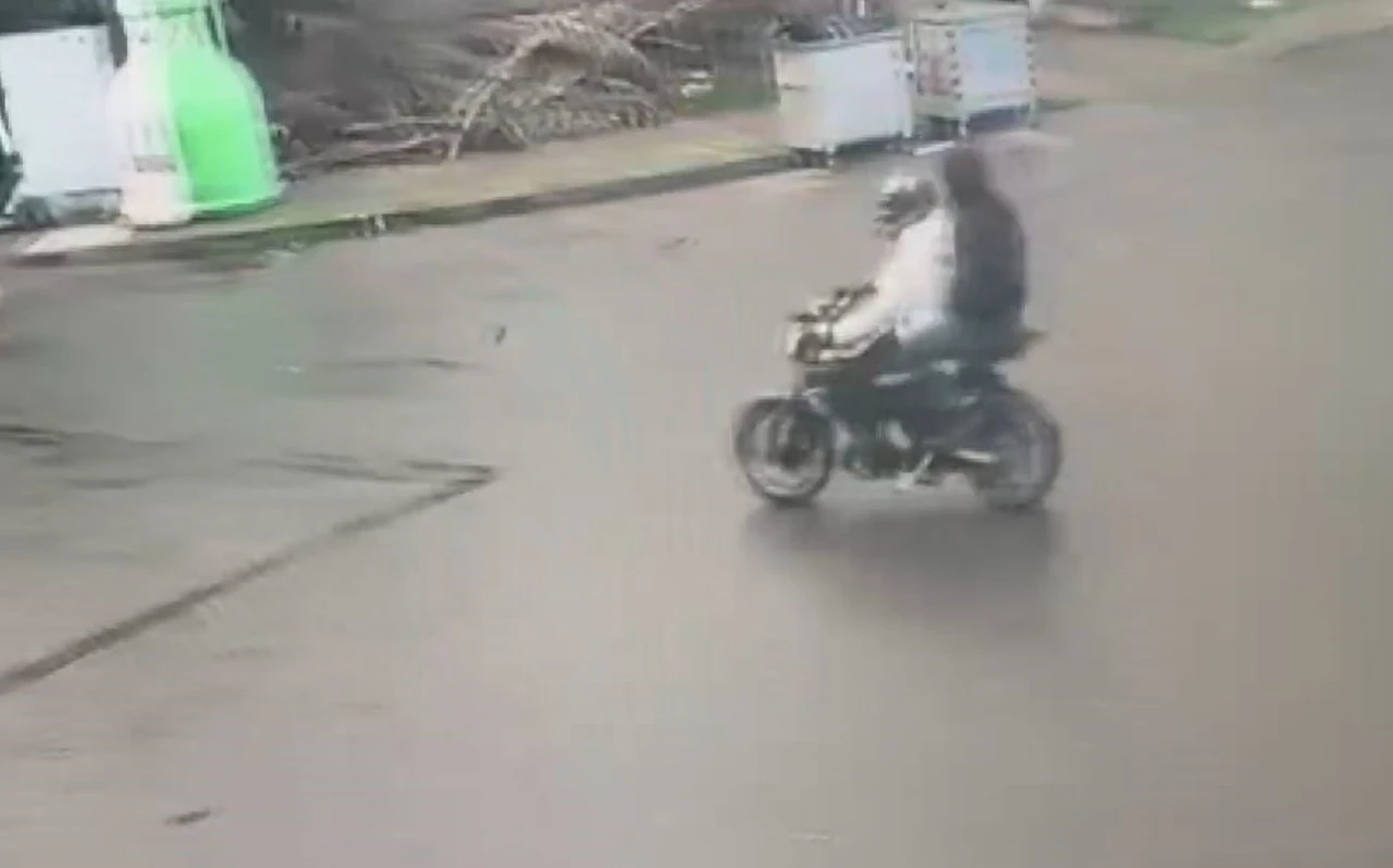 Bakırk&ouml;y&rsquo;de 1 kişinin hayatını kaybettiği silahlı saldırıyla ilgili yakalanan 12 ş&uuml;pheli adliyeye sevk edildi
