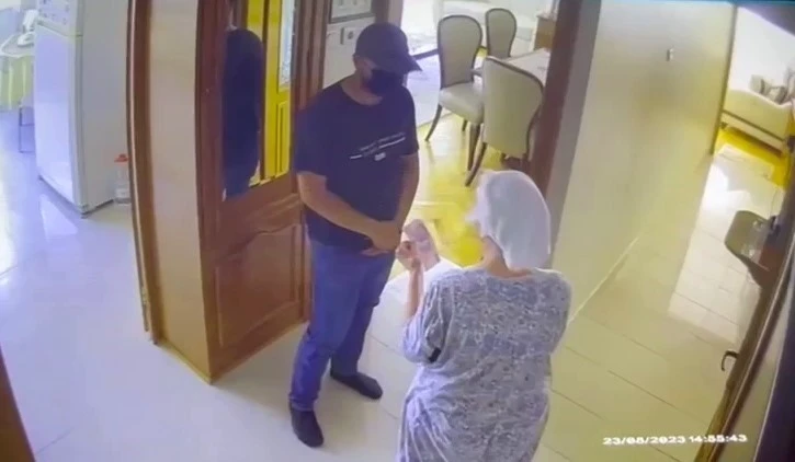 Bakırk&ouml;y&rsquo;de sahte arkadaş s&uuml;s&uuml; veren dolandırıcı yaşlı kadınları tuzağına d&uuml;ş&uuml;r&uuml;yor
