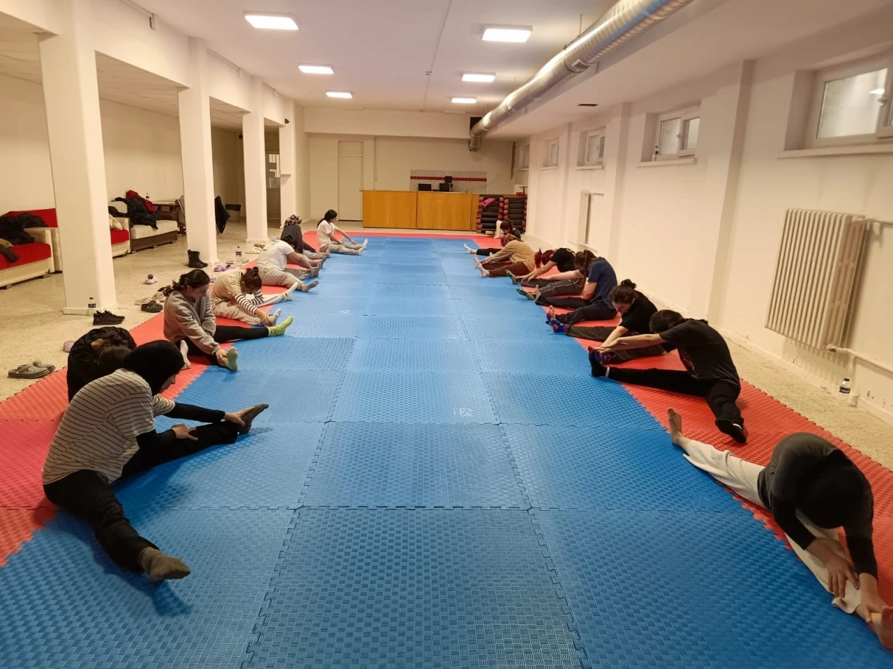 Bala Hatun Yurdu&rsquo;nda taekwondo eğitimleri s&uuml;r&uuml;yor
