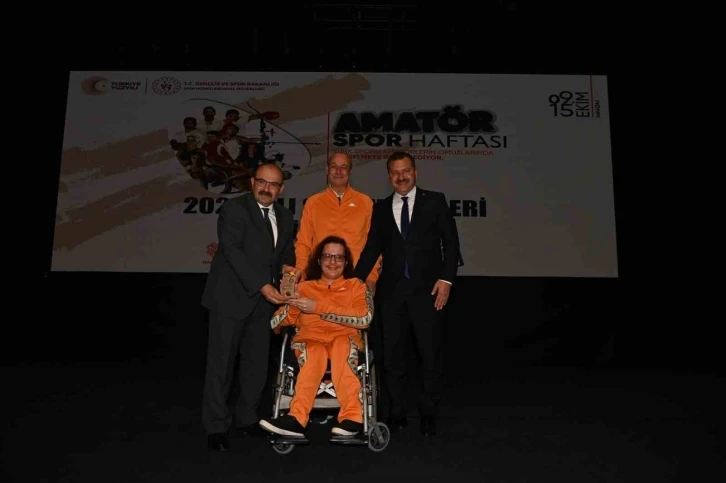 Balıkesir B&uuml;y&uuml;kşehir Belediyesi&rsquo;nden amat&ouml;r spor kul&uuml;plerine 30 milyon TL destek
