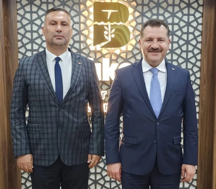 Balıkesir B&uuml;y&uuml;kşehir&rsquo;den AK Parti Ayvalık İl&ccedil;e Başkanı G&uuml;ren&rsquo;e tam destek
