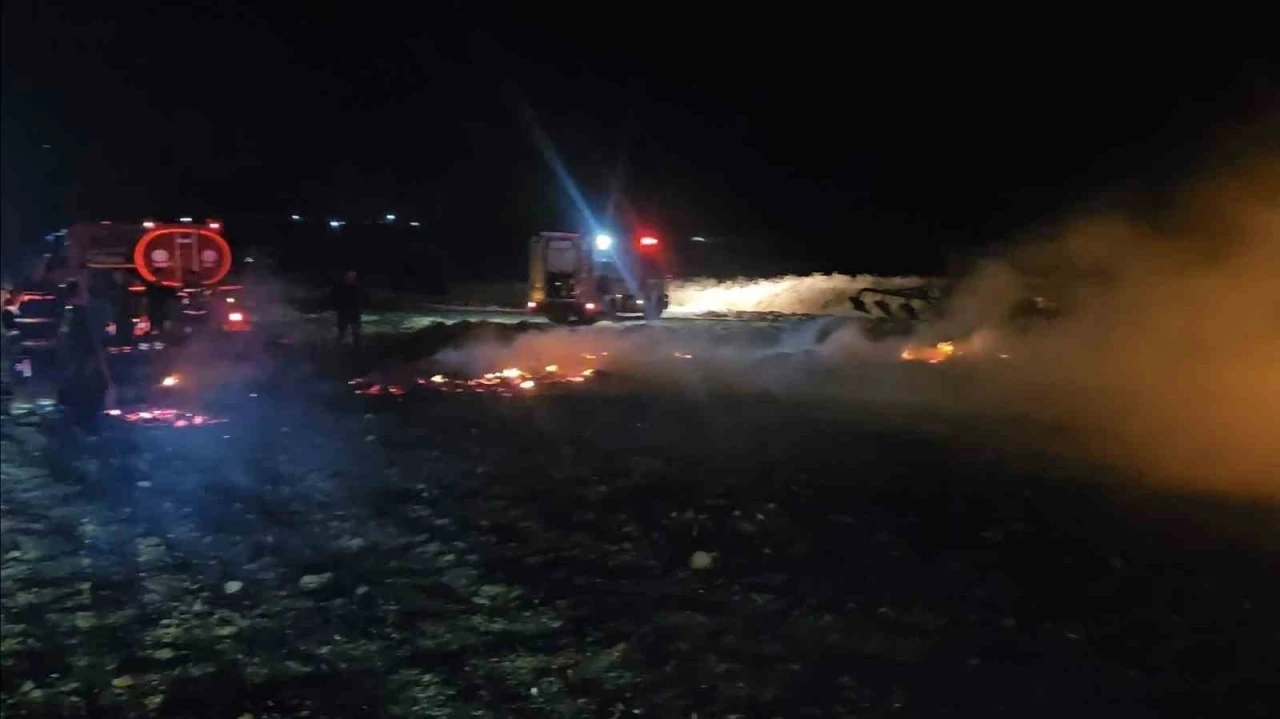 Balıkesir&rsquo;de alevler geceyi aydınlattı
