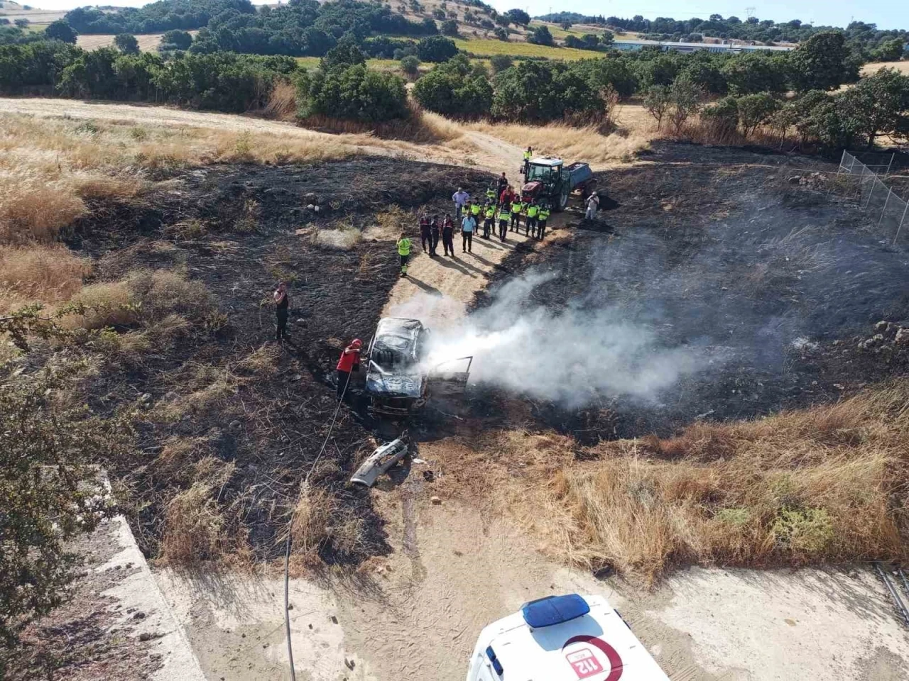 Balıkesir&rsquo;de kaza yapan otomobil araziye u&ccedil;tu: 4 yaralı
