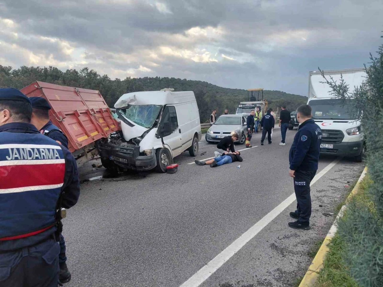 Balıkesir&rsquo;de trafik kazası: 4 yaralı
