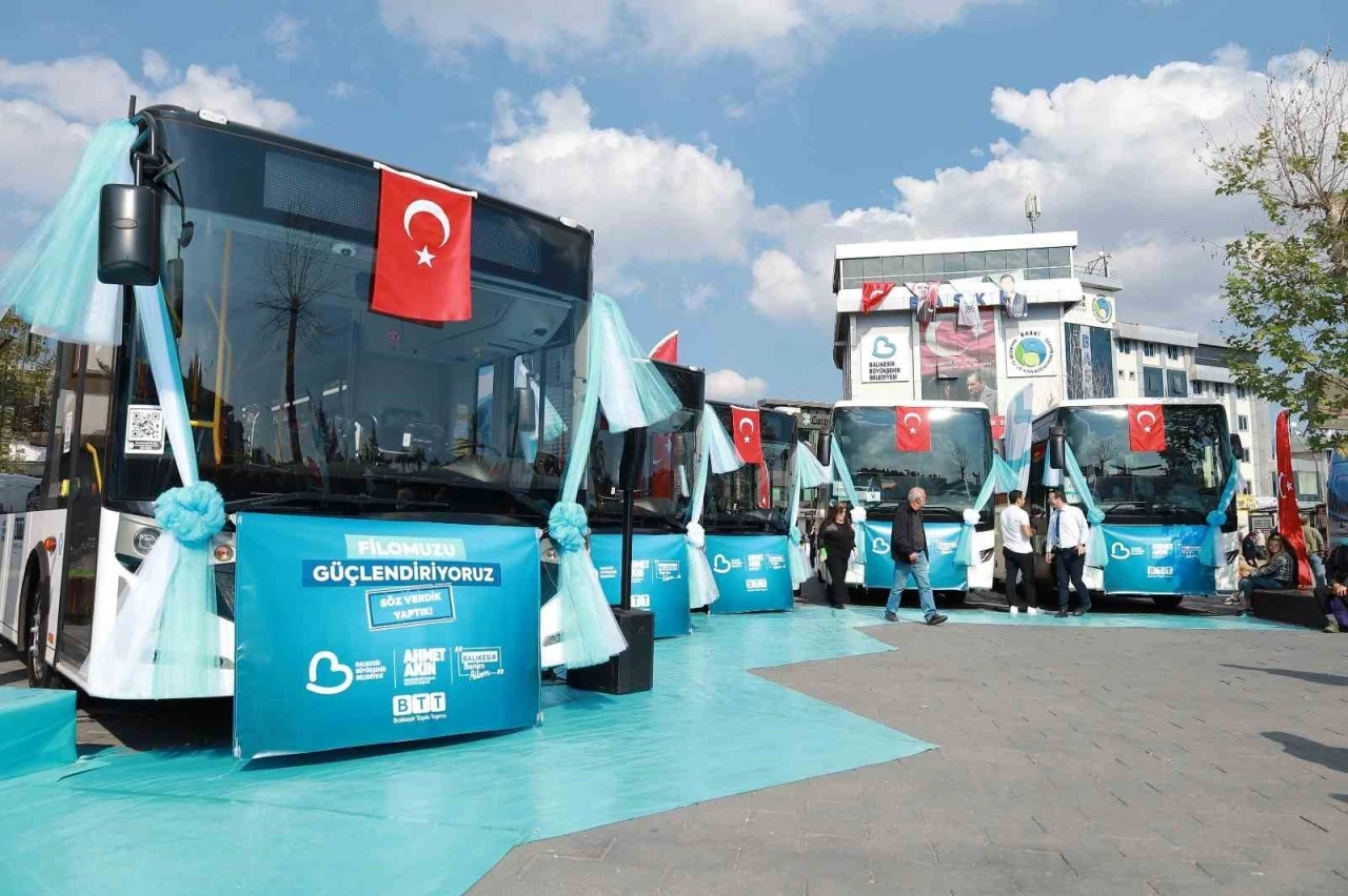 Balıkesir’de ulaşıma 13 yeni araç hizmette
