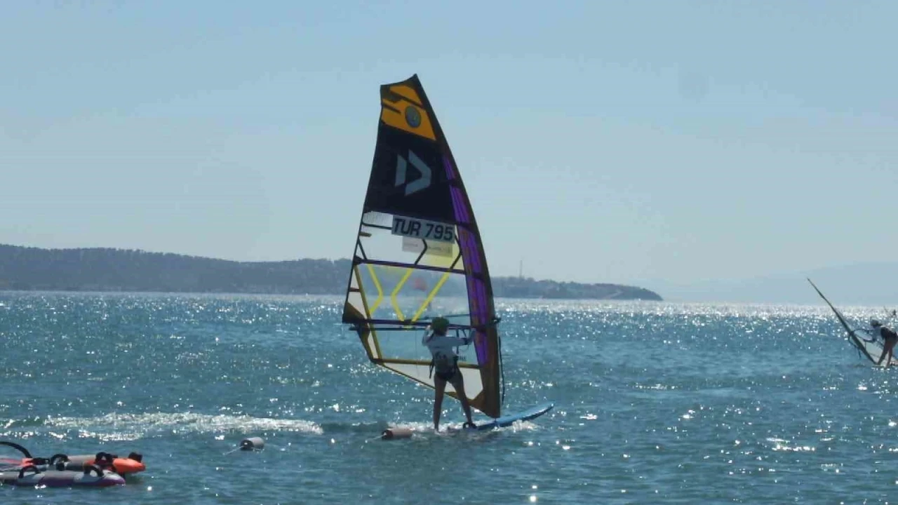 Balıkesir&rsquo;de Windsurf Ligi coşkusu başladı
