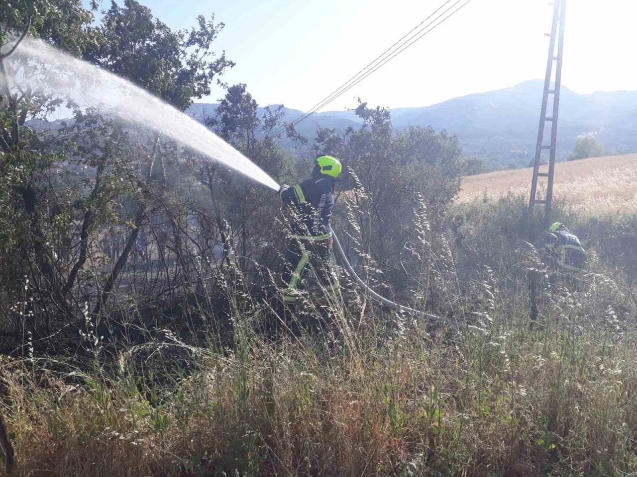 Balıkesir İtfaiyesi 9 günde 730 yangına müdahale etti
