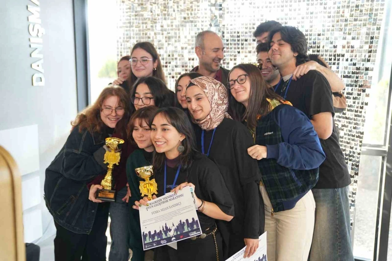 Balıkesir Teknokent Oyun Geliştirme kampı ger&ccedil;ekleştirildi
