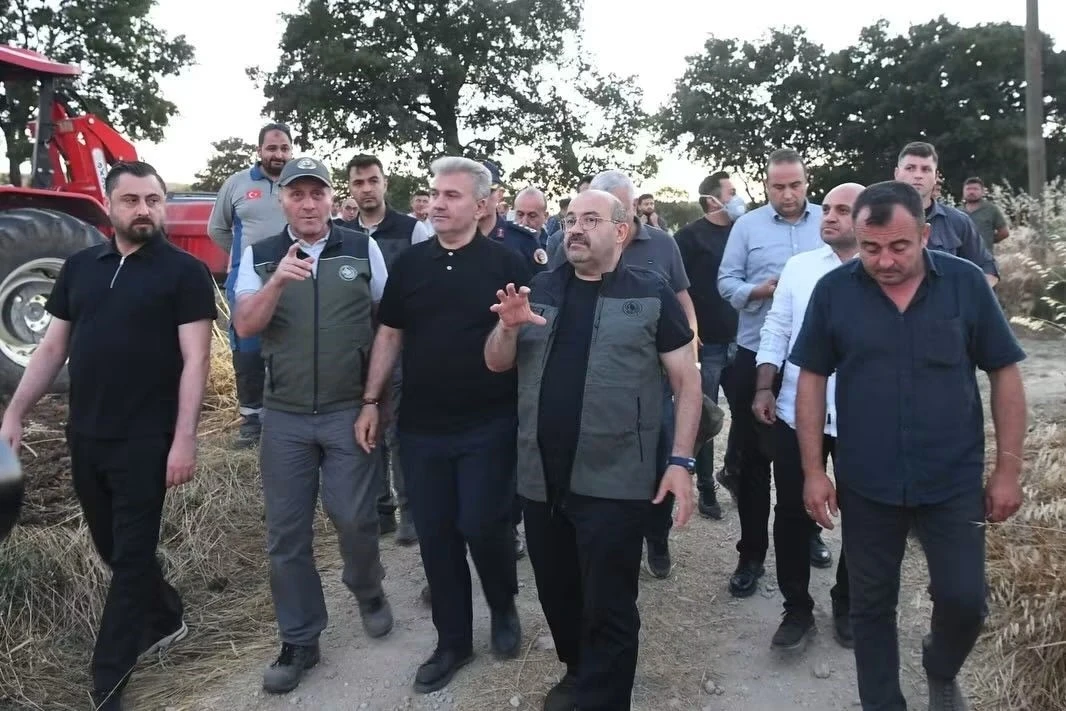 Balıkesir Valisi Ustaoğlu: "550 personelle yangınlara m&uuml;dahalemiz devam ediyor"
