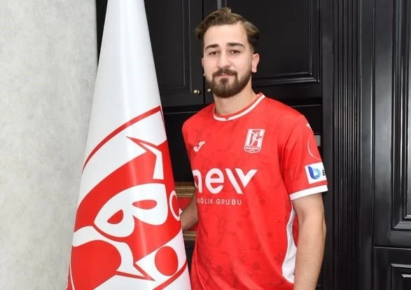 Balıkesirspor, 3 oyuncu ile s&ouml;zleşme imzaladı
