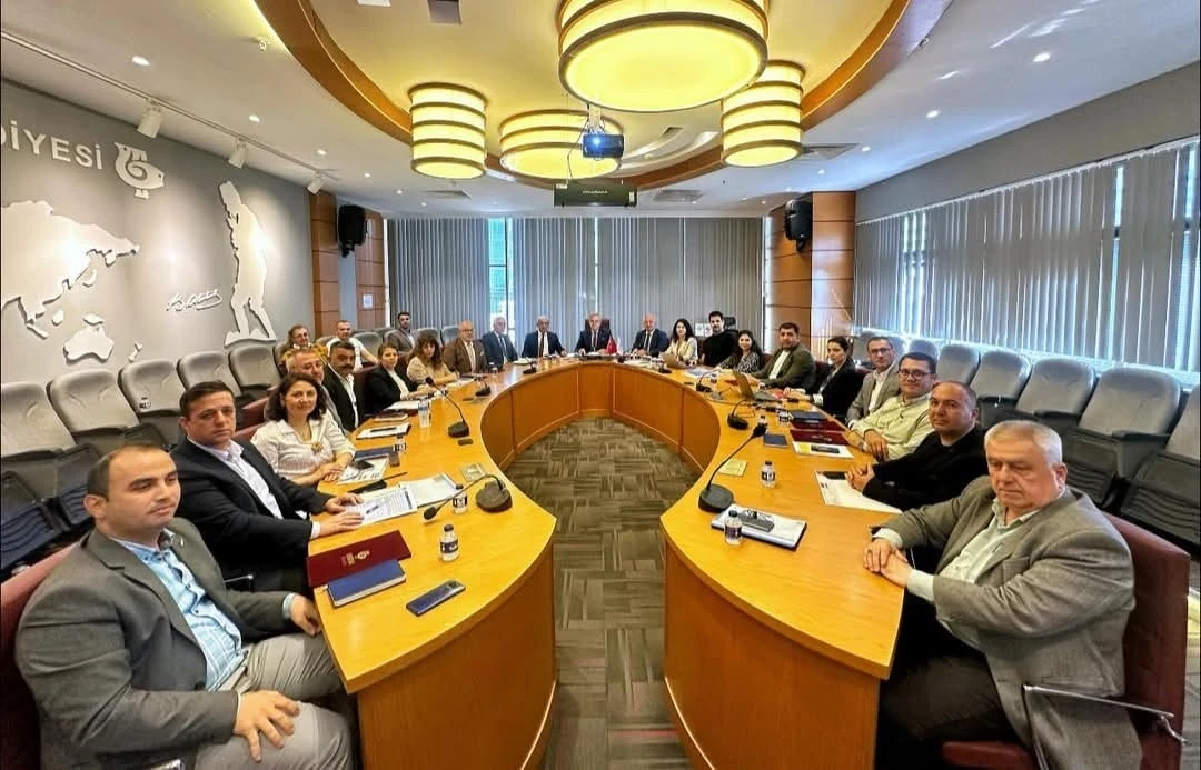 Bandırma Belediye Başkanı Dursun Mirza, geleceğe yönelik yeni projeleri değerlendirdi
