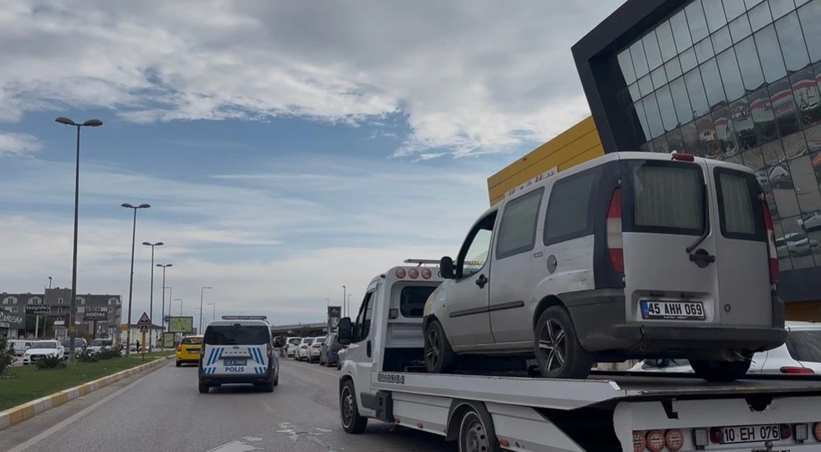 Bandırma’da araçta elektrik kaçağı paniği