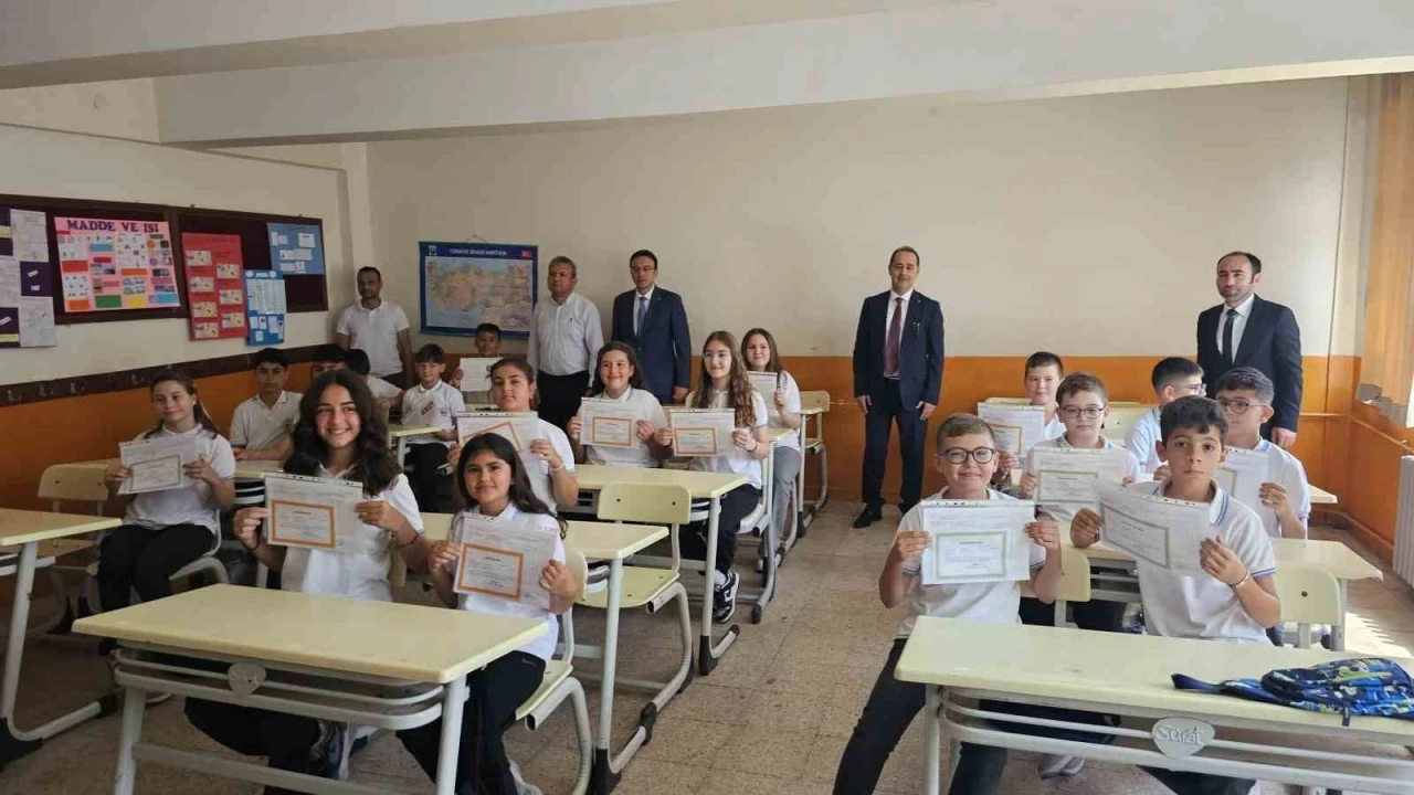 Bandırma’da karne heyecanı
