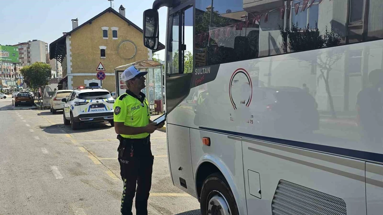 Bandırma’da kurallara uymayan sürücülere ceza yağdı

